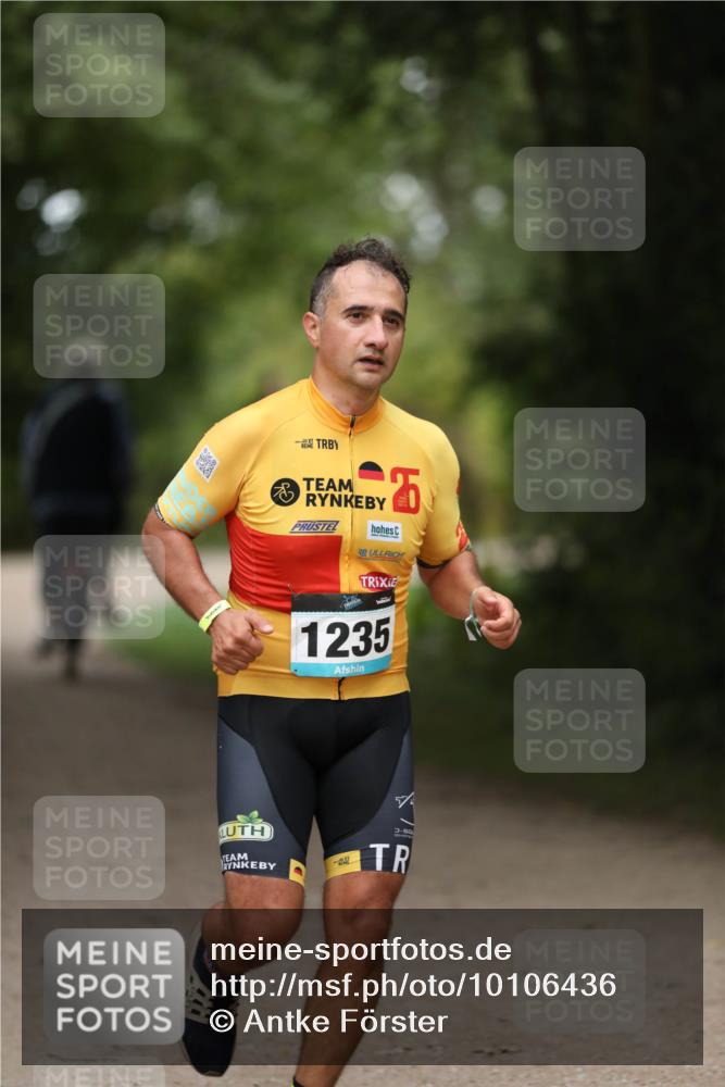 30.08.2026 - Elbe Triathlon Hamburg Antke Förster http://msf.ph/oto/10106436 30.08.2026 12:19:04 Laufen 1235 meine-sportfotos.de