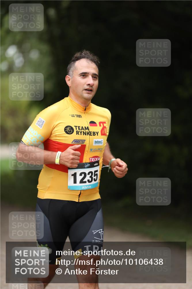 30.08.2026 - Elbe Triathlon Hamburg Antke Förster http://msf.ph/oto/10106438 30.08.2026 12:19:05 Laufen 1235 meine-sportfotos.de
