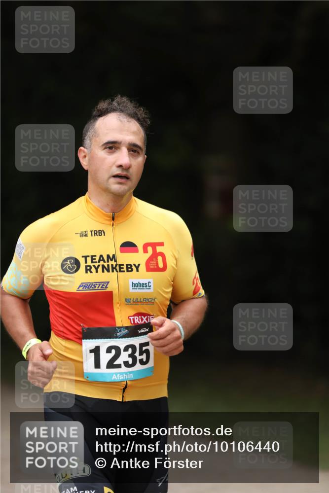 30.08.2026 - Elbe Triathlon Hamburg Antke Förster http://msf.ph/oto/10106440 30.08.2026 12:19:05 Laufen 1235 meine-sportfotos.de