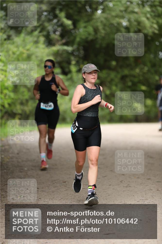 30.08.2026 - Elbe Triathlon Hamburg Antke Förster http://msf.ph/oto/10106442 30.08.2026 12:19:09 Laufen  meine-sportfotos.de