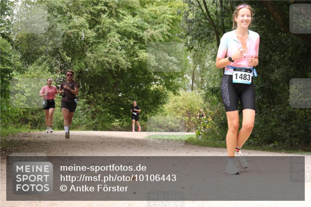 30.08.2026 - Elbe Triathlon Hamburg Antke Förster http://msf.ph/oto/10106443 30.08.2026 12:24:53 Laufen 1483 meine-sportfotos.de