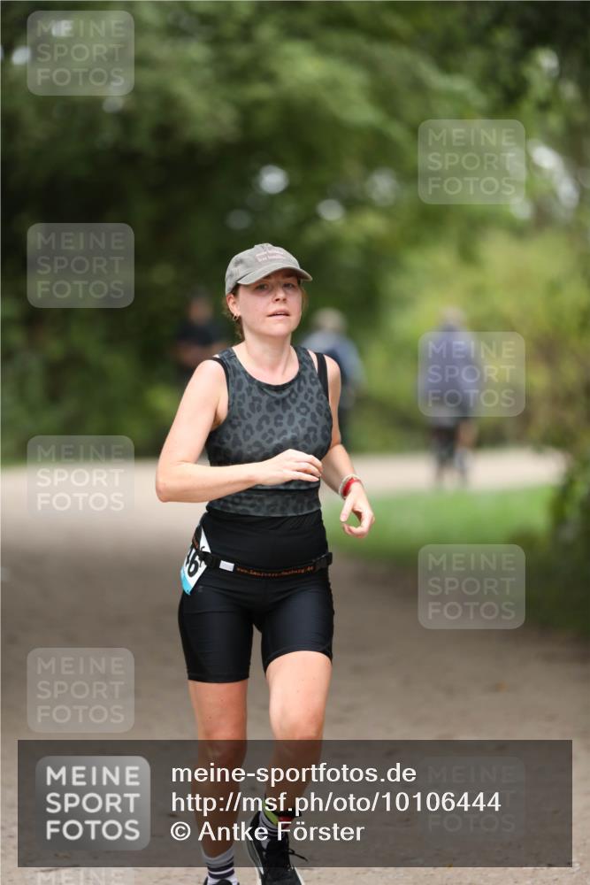 30.08.2026 - Elbe Triathlon Hamburg Antke Förster http://msf.ph/oto/10106444 30.08.2026 12:19:10 Laufen  meine-sportfotos.de