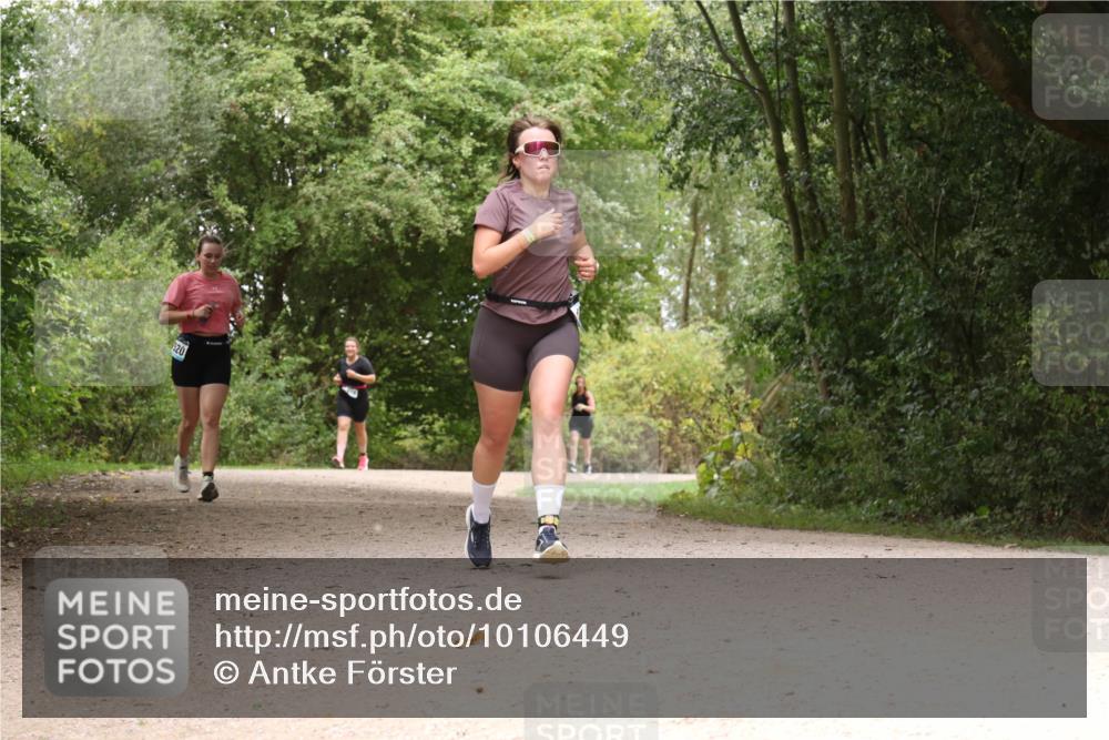 30.08.2026 - Elbe Triathlon Hamburg Antke Förster http://msf.ph/oto/10106449 30.08.2026 12:24:56 Laufen 520 meine-sportfotos.de