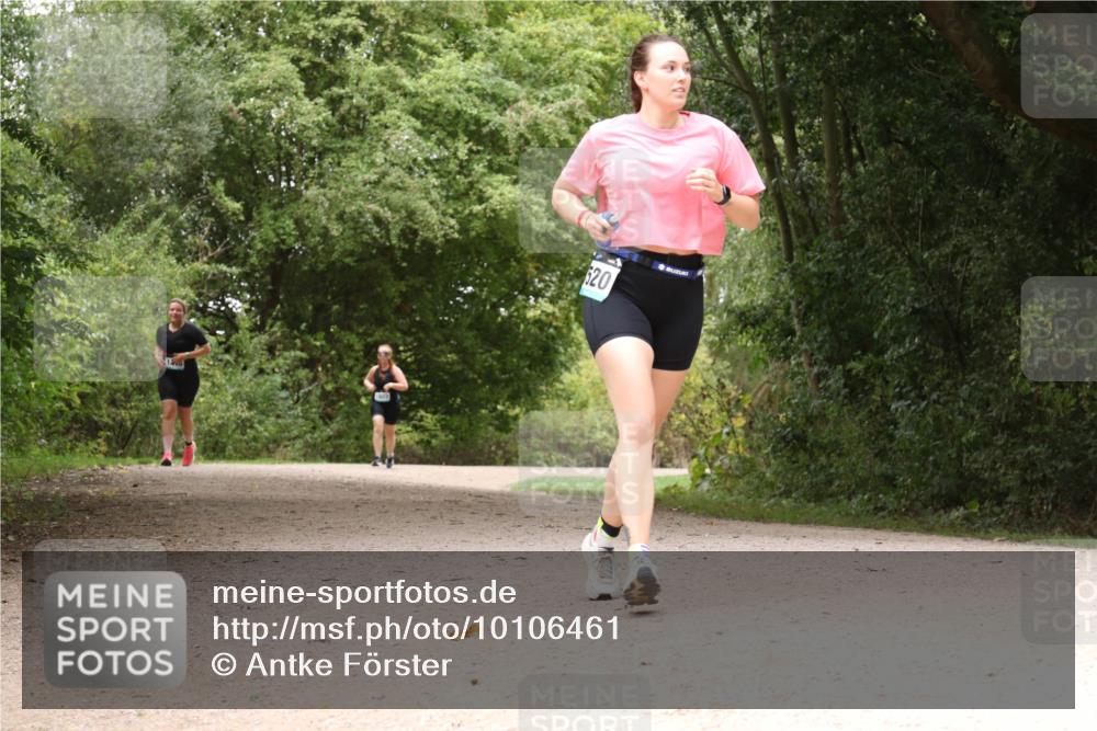30.08.2026 - Elbe Triathlon Hamburg Antke Förster http://msf.ph/oto/10106461 30.08.2026 12:25:01 Laufen 620 meine-sportfotos.de