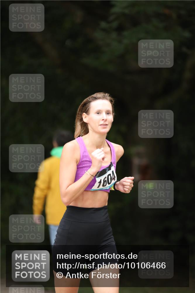 30.08.2026 - Elbe Triathlon Hamburg Antke Förster http://msf.ph/oto/10106466 30.08.2026 12:19:31 Laufen 1604 meine-sportfotos.de