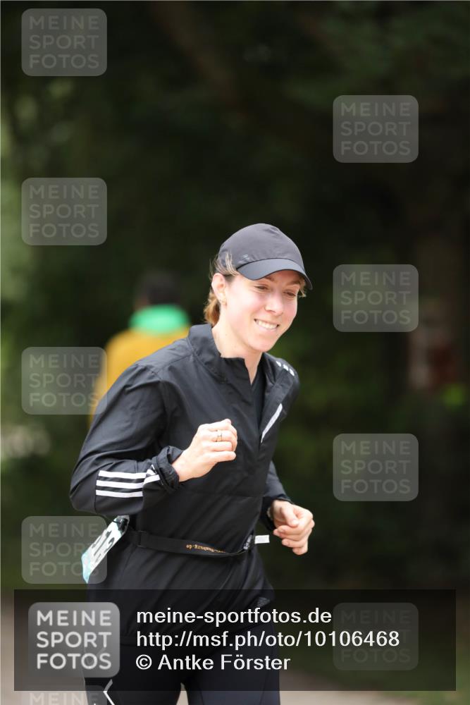 30.08.2026 - Elbe Triathlon Hamburg Antke Förster http://msf.ph/oto/10106468 30.08.2026 12:19:32 Laufen  meine-sportfotos.de