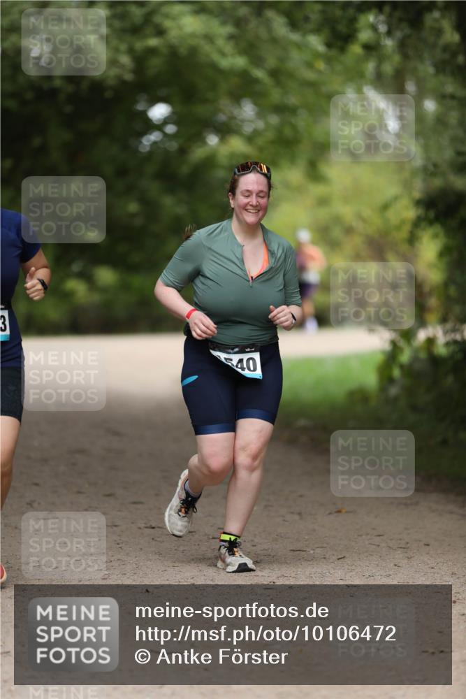 30.08.2026 - Elbe Triathlon Hamburg Antke Förster http://msf.ph/oto/10106472 30.08.2026 12:19:34 Laufen 31, 40 meine-sportfotos.de