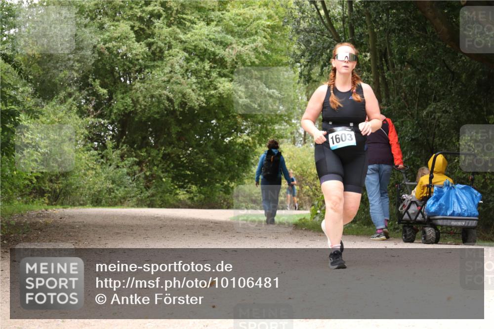 30.08.2026 - Elbe Triathlon Hamburg Antke Förster http://msf.ph/oto/10106481 30.08.2026 12:25:15 Laufen 1603 meine-sportfotos.de