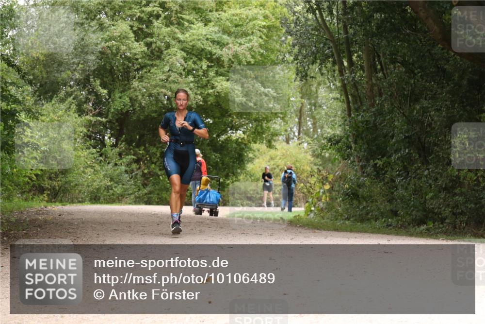 30.08.2026 - Elbe Triathlon Hamburg Antke Förster http://msf.ph/oto/10106489 30.08.2026 12:25:30 Laufen  meine-sportfotos.de