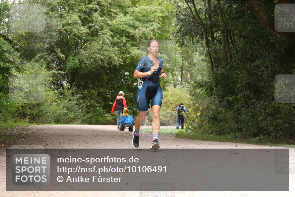 30.08.2026 - Elbe Triathlon Hamburg Antke Förster http://msf.ph/oto/10106491 30.08.2026 12:25:31 Laufen 10 meine-sportfotos.de