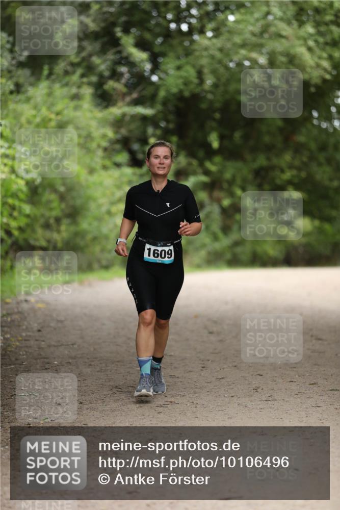 30.08.2026 - Elbe Triathlon Hamburg Antke Förster http://msf.ph/oto/10106496 30.08.2026 12:20:04 Laufen 1609 meine-sportfotos.de