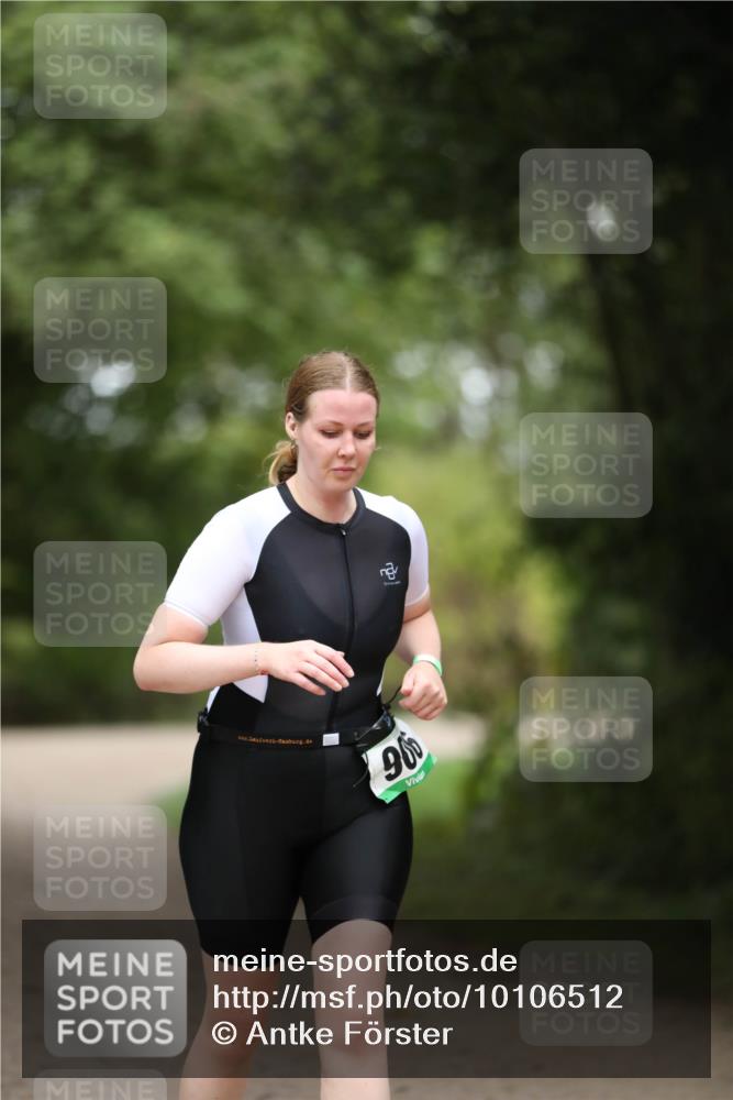 30.08.2026 - Elbe Triathlon Hamburg Antke Förster http://msf.ph/oto/10106512 30.08.2026 12:20:25 Laufen 96, 900 meine-sportfotos.de