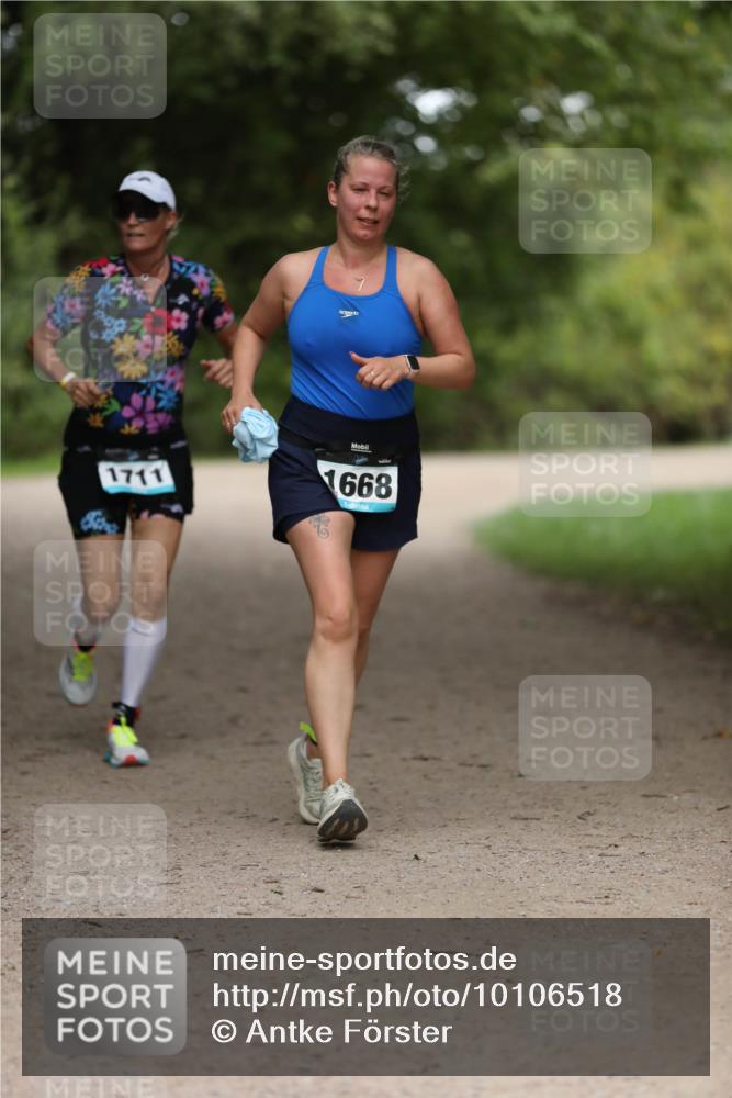 30.08.2026 - Elbe Triathlon Hamburg Antke Förster http://msf.ph/oto/10106518 30.08.2026 12:20:28 Laufen 1711, 1668 meine-sportfotos.de