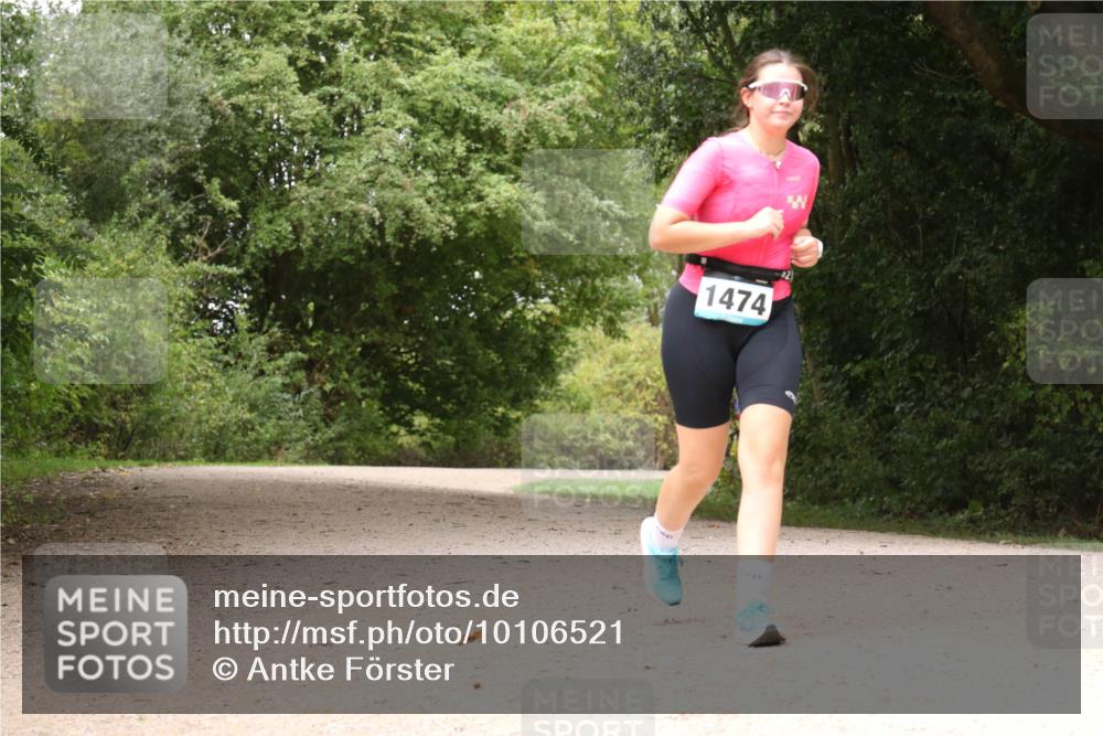 30.08.2026 - Elbe Triathlon Hamburg Antke Förster http://msf.ph/oto/10106521 30.08.2026 12:26:39 Laufen 1474 meine-sportfotos.de