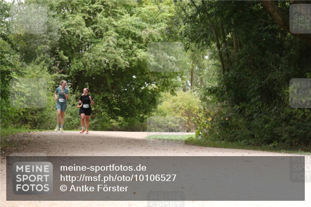 30.08.2026 - Elbe Triathlon Hamburg Antke Förster http://msf.ph/oto/10106527 30.08.2026 12:26:55 Laufen 1418, 1433 meine-sportfotos.de