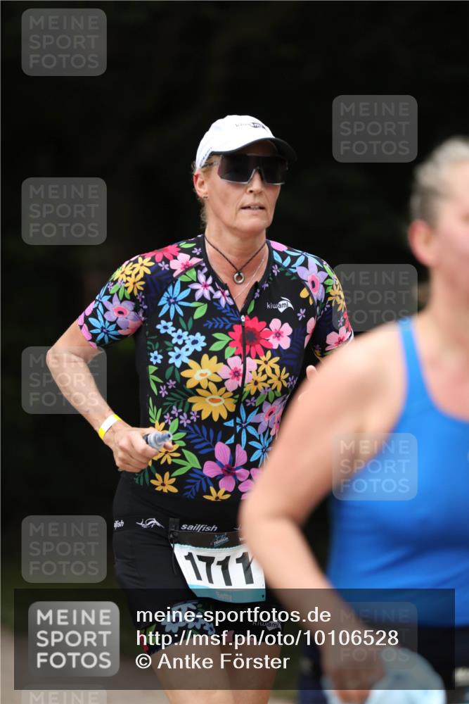 30.08.2026 - Elbe Triathlon Hamburg Antke Förster http://msf.ph/oto/10106528 30.08.2026 12:20:31 Laufen  meine-sportfotos.de