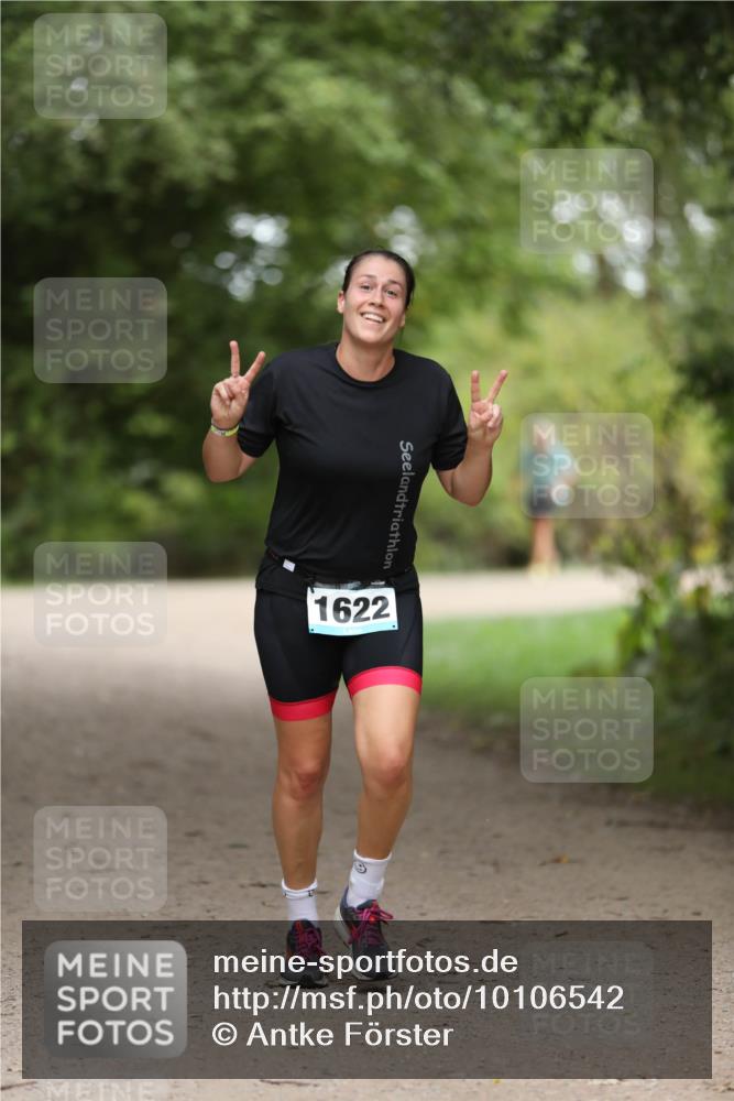 30.08.2026 - Elbe Triathlon Hamburg Antke Förster http://msf.ph/oto/10106542 30.08.2026 12:20:48 Laufen 1622, 6 meine-sportfotos.de