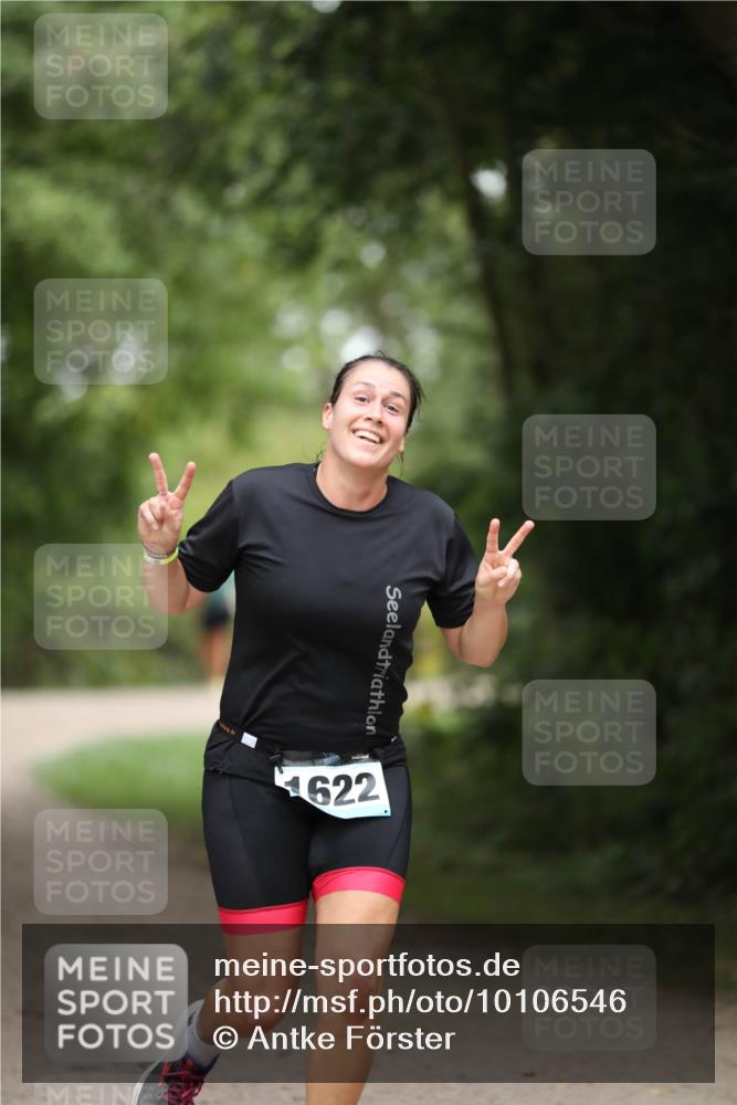 30.08.2026 - Elbe Triathlon Hamburg Antke Förster http://msf.ph/oto/10106546 30.08.2026 12:20:49 Laufen 1622 meine-sportfotos.de