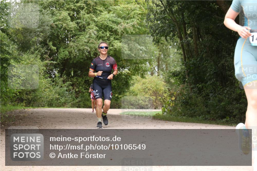 30.08.2026 - Elbe Triathlon Hamburg Antke Förster http://msf.ph/oto/10106549 30.08.2026 12:27:06 Laufen 14 meine-sportfotos.de