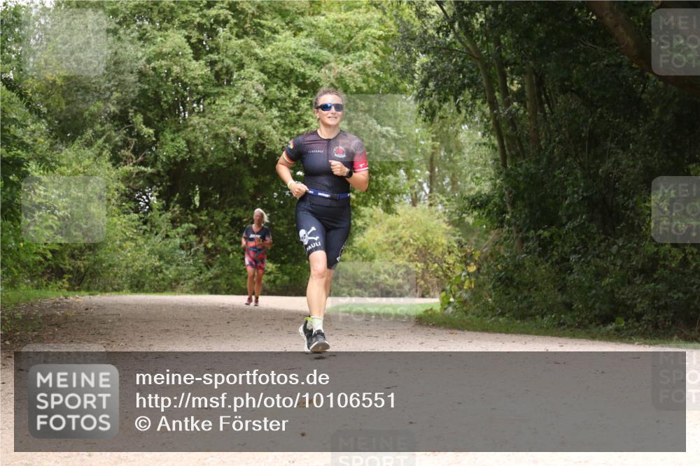 30.08.2026 - Elbe Triathlon Hamburg Antke Förster http://msf.ph/oto/10106551 30.08.2026 12:27:06 Laufen  meine-sportfotos.de