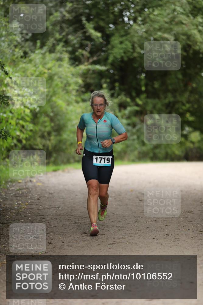30.08.2026 - Elbe Triathlon Hamburg Antke Förster http://msf.ph/oto/10106552 30.08.2026 12:21:03 Laufen 17191 meine-sportfotos.de