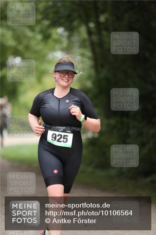 30.08.2026 - Elbe Triathlon Hamburg Antke Förster http://msf.ph/oto/10106564 30.08.2026 12:21:24 Laufen 925 meine-sportfotos.de