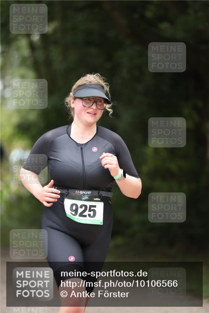 30.08.2026 - Elbe Triathlon Hamburg Antke Förster http://msf.ph/oto/10106566 30.08.2026 12:21:24 Laufen 925 meine-sportfotos.de