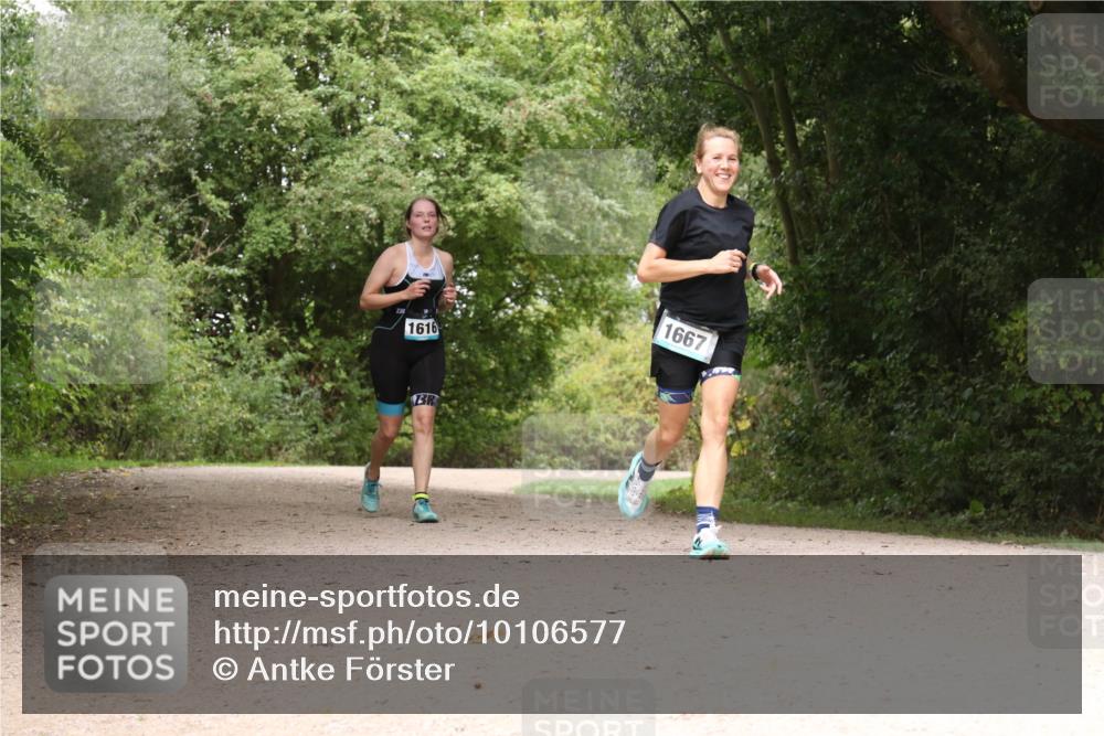 30.08.2026 - Elbe Triathlon Hamburg Antke Förster http://msf.ph/oto/10106577 30.08.2026 12:27:52 Laufen 1616, 1667, 23 meine-sportfotos.de