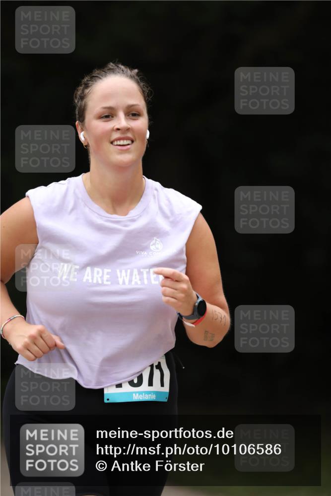 30.08.2026 - Elbe Triathlon Hamburg Antke Förster http://msf.ph/oto/10106586 30.08.2026 12:21:37 Laufen 1571, 11 meine-sportfotos.de