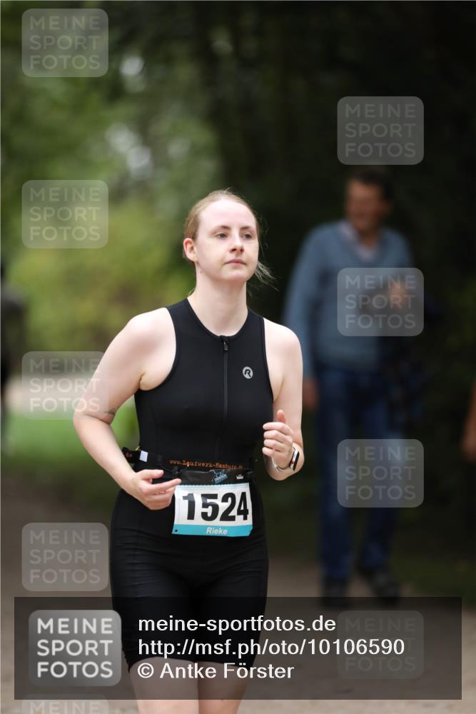 30.08.2026 - Elbe Triathlon Hamburg Antke Förster http://msf.ph/oto/10106590 30.08.2026 12:21:44 Laufen 1524 meine-sportfotos.de