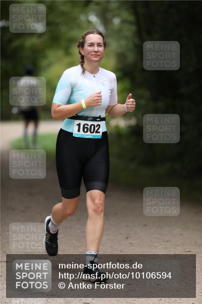 30.08.2026 - Elbe Triathlon Hamburg Antke Förster http://msf.ph/oto/10106594 30.08.2026 12:21:47 Laufen 1602 meine-sportfotos.de