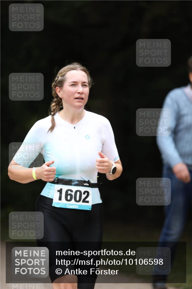 30.08.2026 - Elbe Triathlon Hamburg Antke Förster http://msf.ph/oto/10106598 30.08.2026 12:21:48 Laufen 1602 meine-sportfotos.de