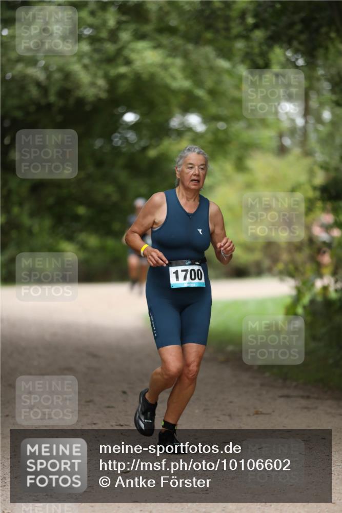 30.08.2026 - Elbe Triathlon Hamburg Antke Förster http://msf.ph/oto/10106602 30.08.2026 12:21:53 Laufen 1700 meine-sportfotos.de