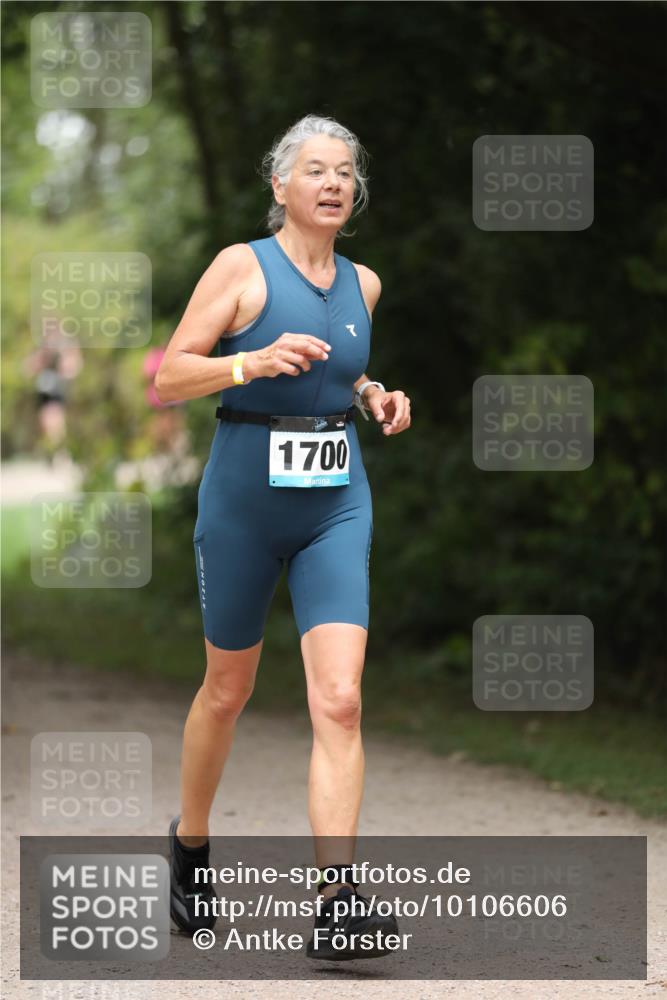 30.08.2026 - Elbe Triathlon Hamburg Antke Förster http://msf.ph/oto/10106606 30.08.2026 12:21:54 Laufen 1700 meine-sportfotos.de