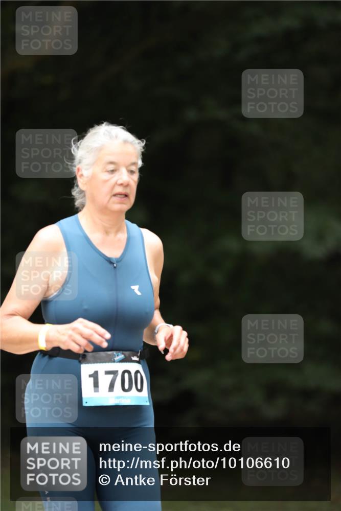 30.08.2026 - Elbe Triathlon Hamburg Antke Förster http://msf.ph/oto/10106610 30.08.2026 12:21:55 Laufen 1700 meine-sportfotos.de