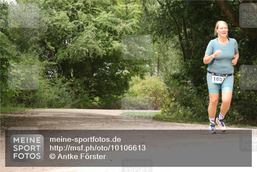 30.08.2026 - Elbe Triathlon Hamburg Antke Förster http://msf.ph/oto/10106613 30.08.2026 12:28:52 Laufen 1657 meine-sportfotos.de