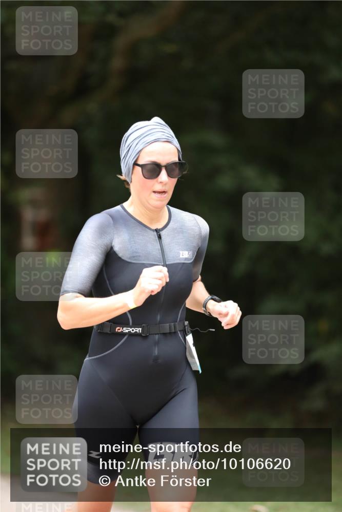 30.08.2026 - Elbe Triathlon Hamburg Antke Förster http://msf.ph/oto/10106620 30.08.2026 12:22:05 Laufen 13800, 13 meine-sportfotos.de