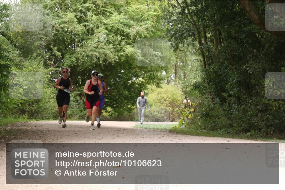 30.08.2026 - Elbe Triathlon Hamburg Antke Förster http://msf.ph/oto/10106623 30.08.2026 12:29:16 Laufen  meine-sportfotos.de