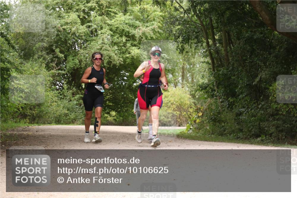 30.08.2026 - Elbe Triathlon Hamburg Antke Förster http://msf.ph/oto/10106625 30.08.2026 12:29:18 Laufen  meine-sportfotos.de