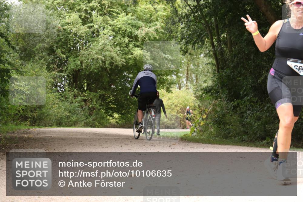 30.08.2026 - Elbe Triathlon Hamburg Antke Förster http://msf.ph/oto/10106635 30.08.2026 12:29:21 Laufen 6, 69 meine-sportfotos.de