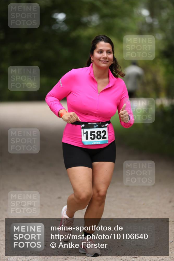 30.08.2026 - Elbe Triathlon Hamburg Antke Förster http://msf.ph/oto/10106640 30.08.2026 12:22:19 Laufen 3, 1582 meine-sportfotos.de