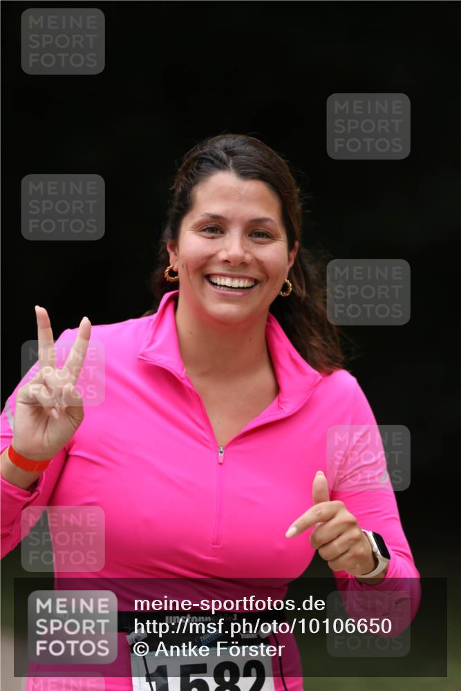 30.08.2026 - Elbe Triathlon Hamburg Antke Förster http://msf.ph/oto/10106650 30.08.2026 12:22:22 Laufen 3, 1582 meine-sportfotos.de