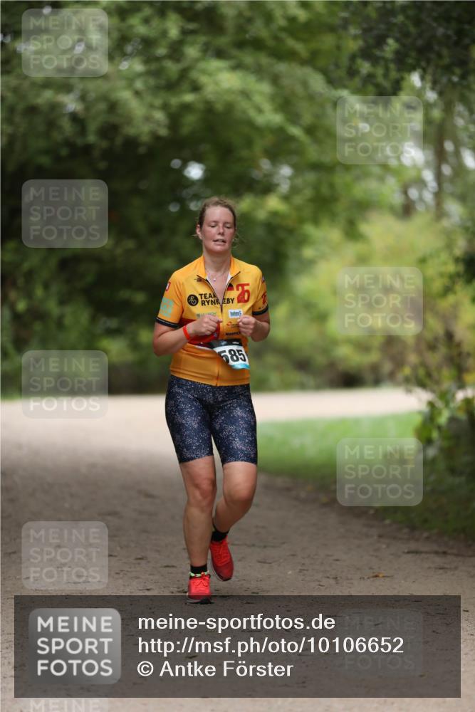 30.08.2026 - Elbe Triathlon Hamburg Antke Förster http://msf.ph/oto/10106652 30.08.2026 12:22:34 Laufen 6, 585 meine-sportfotos.de