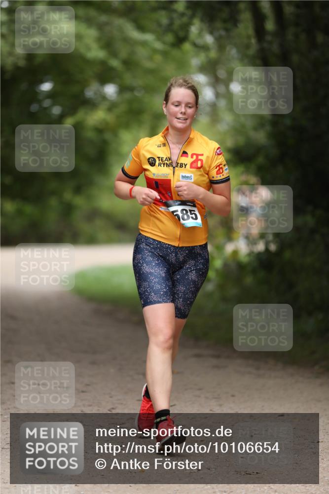 30.08.2026 - Elbe Triathlon Hamburg Antke Förster http://msf.ph/oto/10106654 30.08.2026 12:22:35 Laufen 5, 585 meine-sportfotos.de