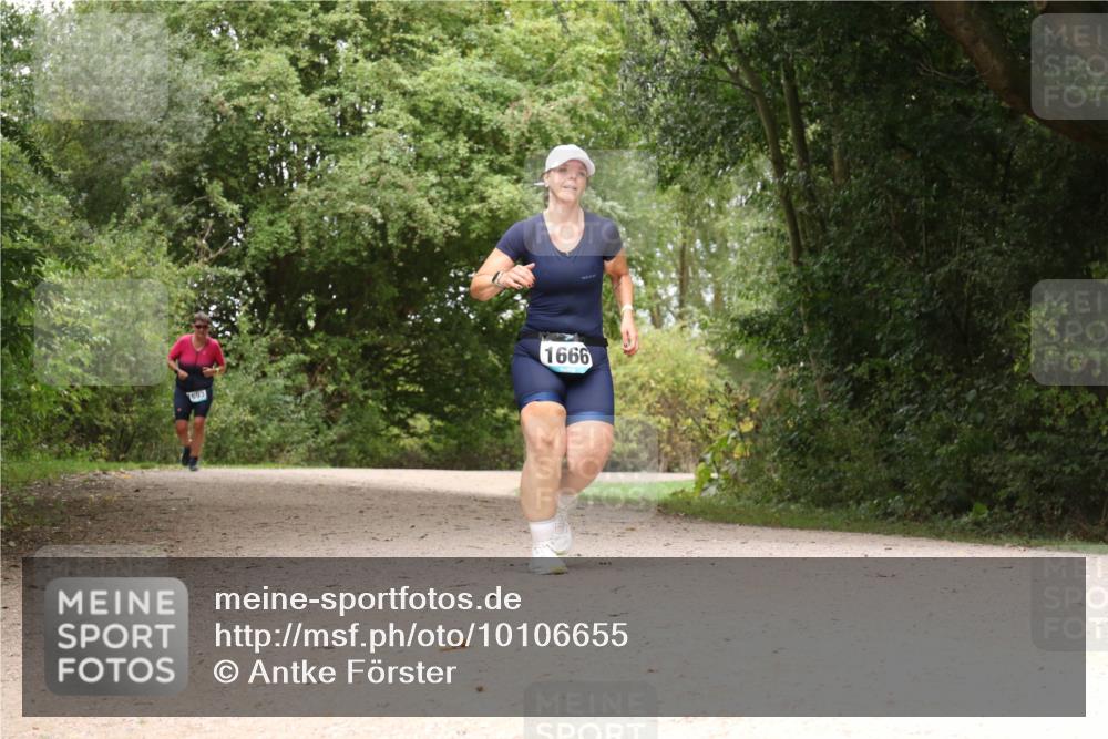 30.08.2026 - Elbe Triathlon Hamburg Antke Förster http://msf.ph/oto/10106655 30.08.2026 12:30:00 Laufen 1666 meine-sportfotos.de