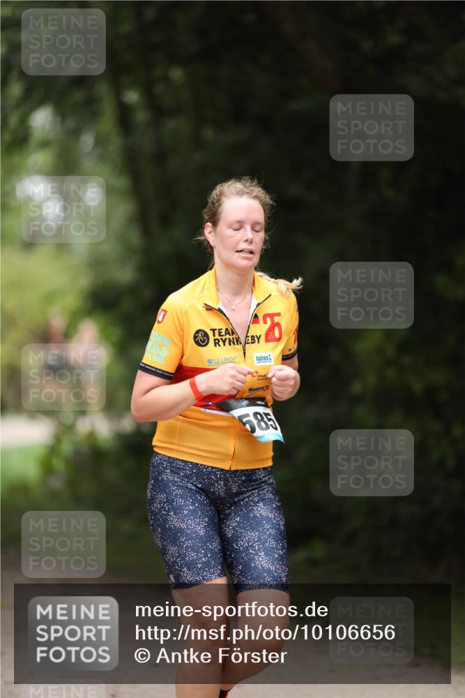 30.08.2026 - Elbe Triathlon Hamburg Antke Förster http://msf.ph/oto/10106656 30.08.2026 12:22:36 Laufen 585 meine-sportfotos.de