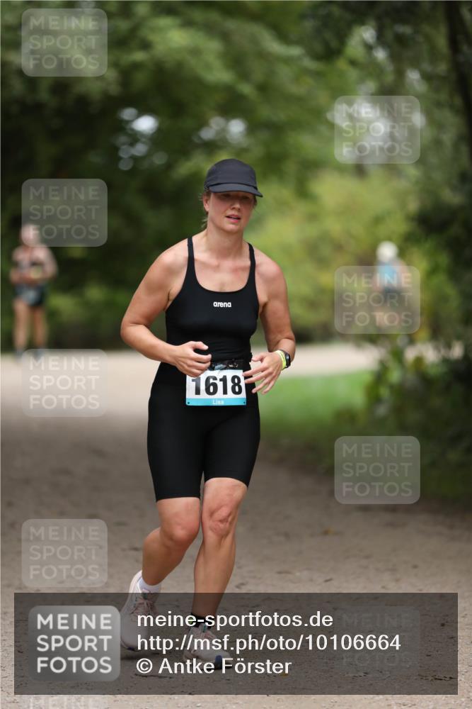 30.08.2026 - Elbe Triathlon Hamburg Antke Förster http://msf.ph/oto/10106664 30.08.2026 12:22:44 Laufen 1618 meine-sportfotos.de