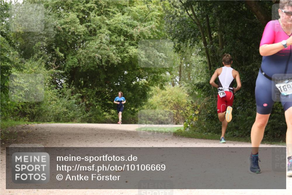 30.08.2026 - Elbe Triathlon Hamburg Antke Förster http://msf.ph/oto/10106669 30.08.2026 12:30:12 Laufen 736, 169 meine-sportfotos.de