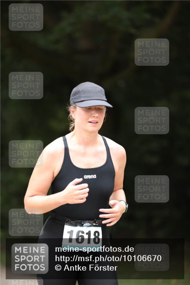 30.08.2026 - Elbe Triathlon Hamburg Antke Förster http://msf.ph/oto/10106670 30.08.2026 12:22:46 Laufen 1618 meine-sportfotos.de