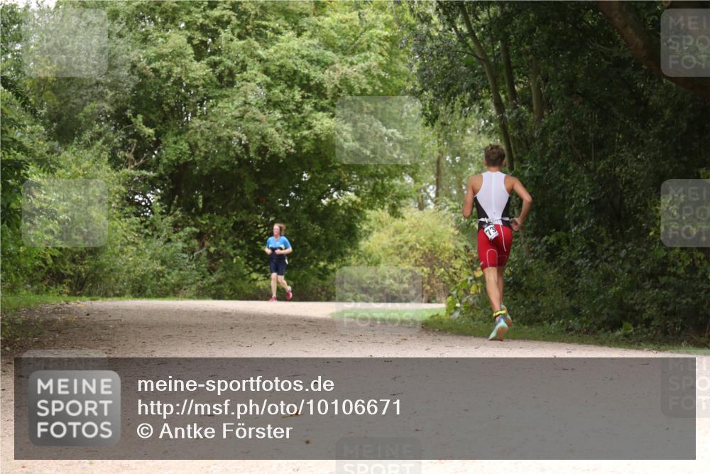 30.08.2026 - Elbe Triathlon Hamburg Antke Förster http://msf.ph/oto/10106671 30.08.2026 12:30:13 Laufen  meine-sportfotos.de